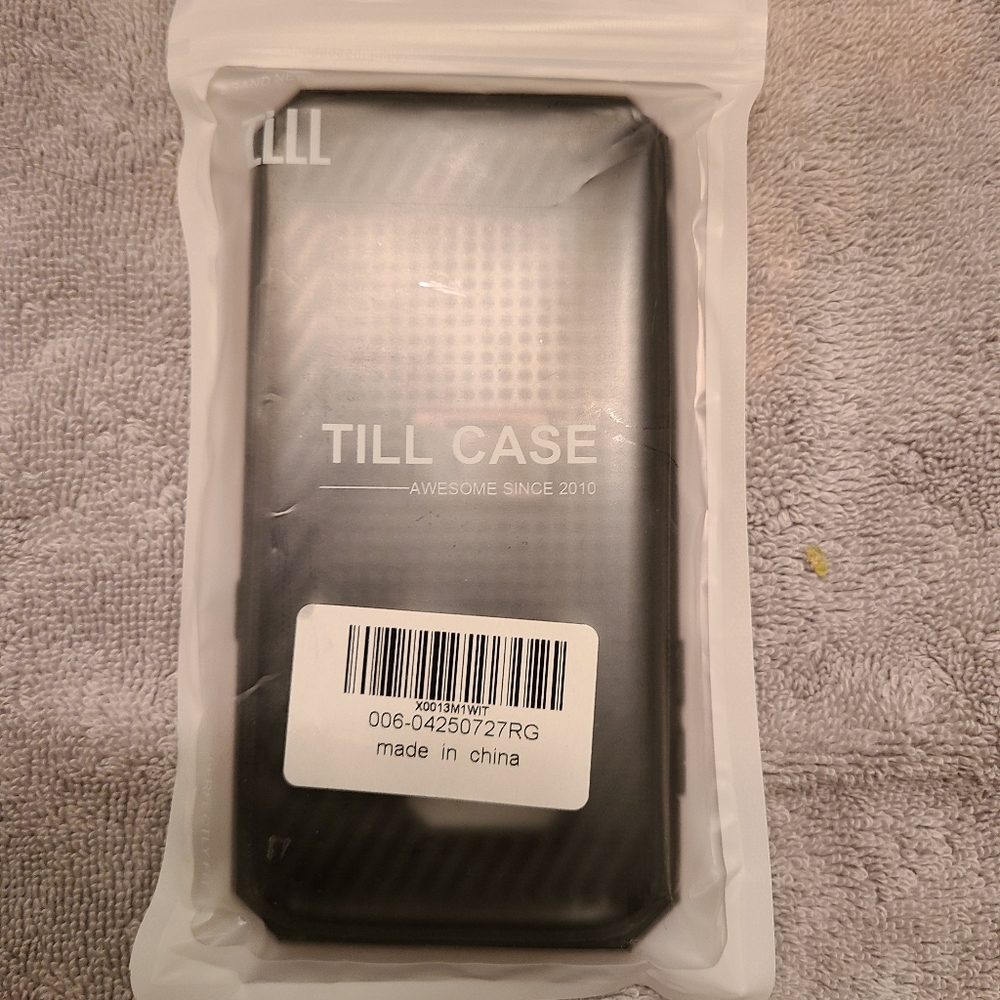 Phone case - Picture 4 of 4